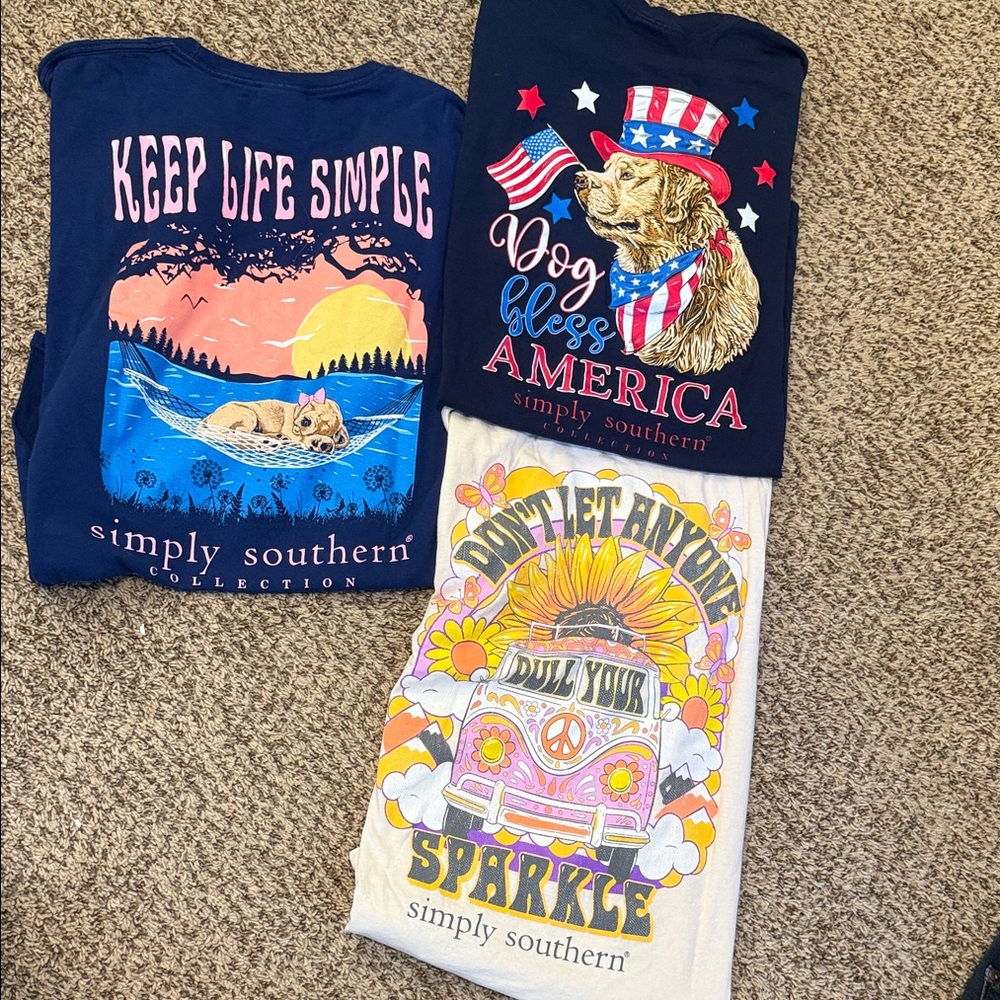 Simply Southern Women’s Size Large Short Sleeve T shirts